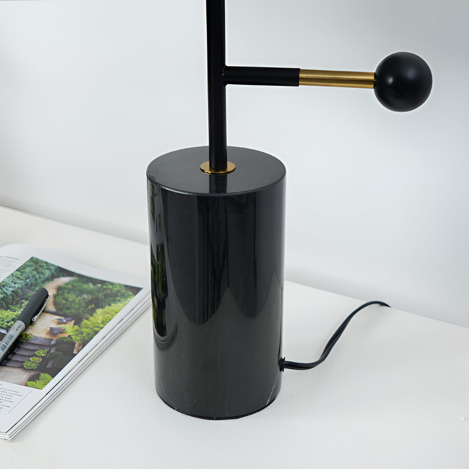 Minimalistisk Geometrisk Bordlampe - Industriel