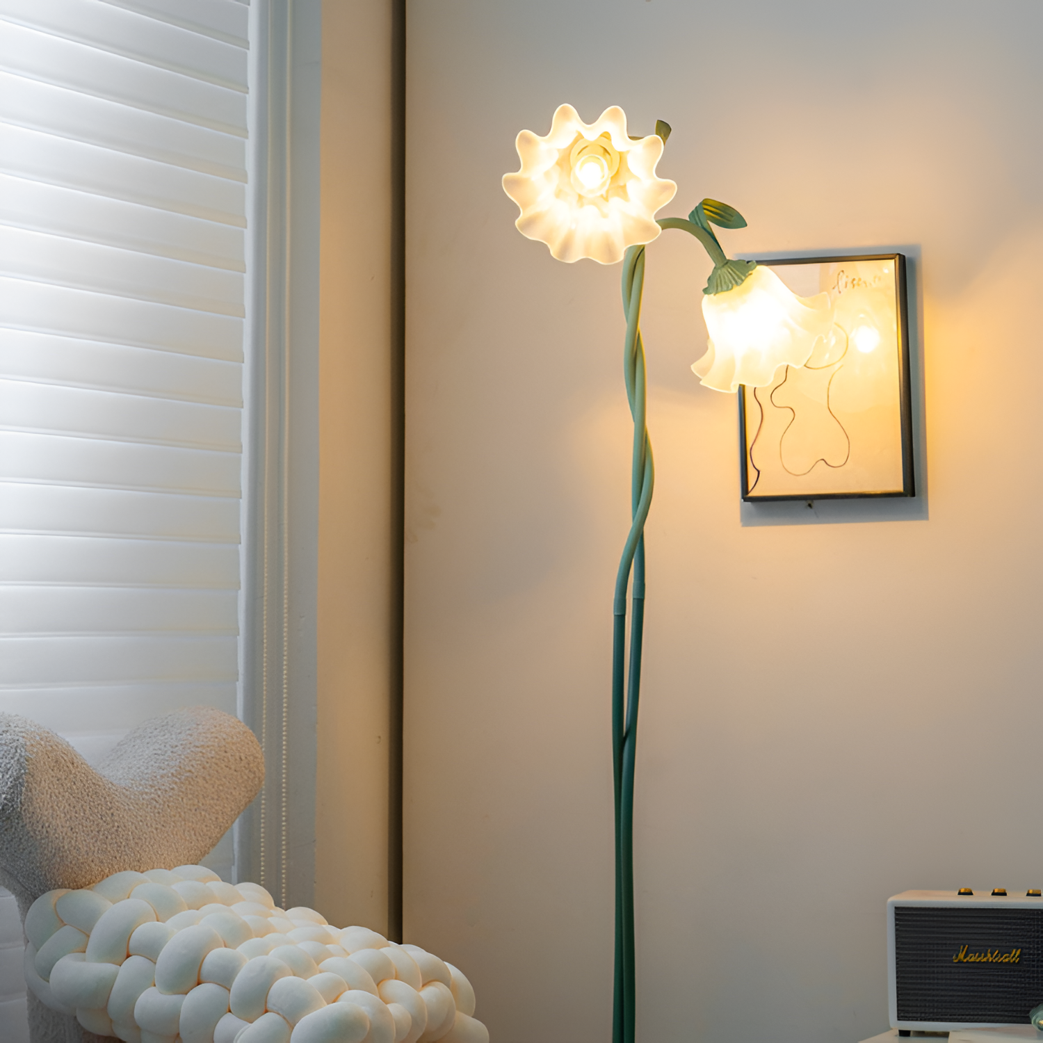 Blomstret buet gulvlampe - justerbar