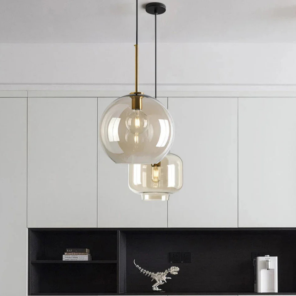 Ravfarvet Glaspendel - Moderne Belysning til Spisestuen