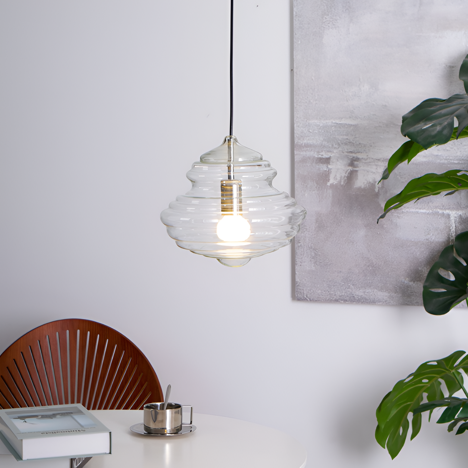 Skulpturel Rillet Glaspendel - Minimalistisk