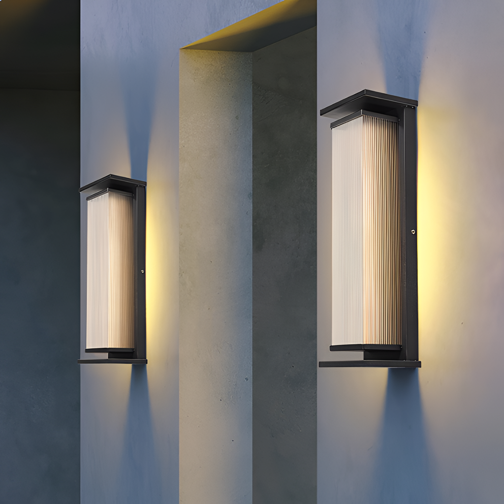 Rillet Lineær Solenergi Væglampe - Minimalistisk