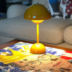 Minimalistisk Bærbar Bordlampe - Dæmpbar
