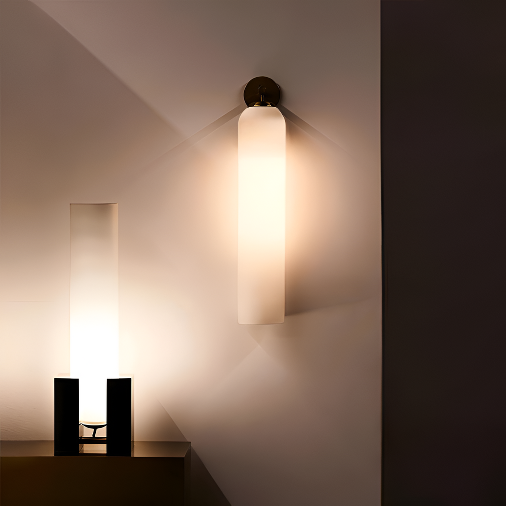 Slank Rørformet Glasvæglampe - Kan Dæmpes