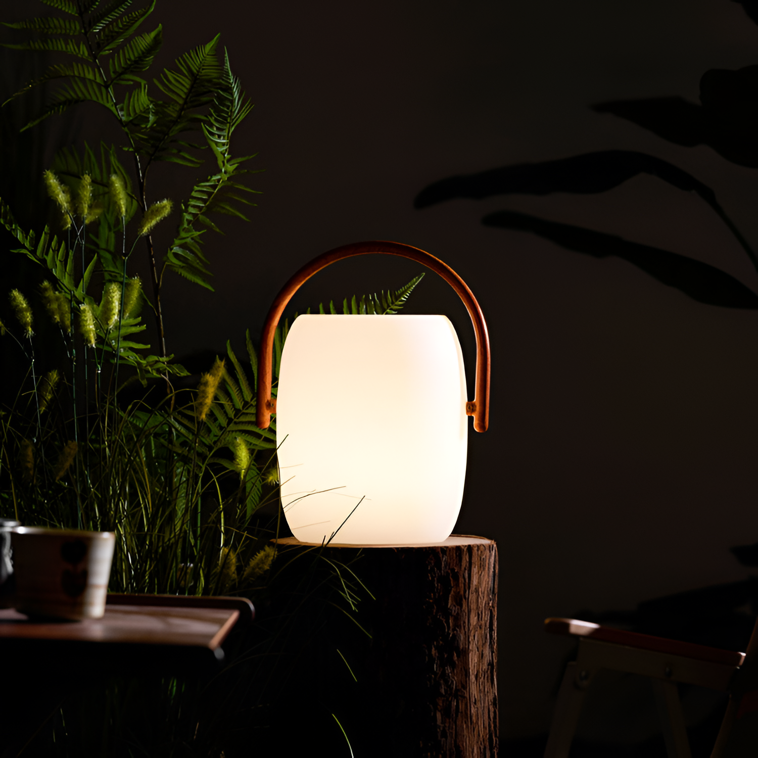 Minimalistisk bærbar lanterne lampe - solcelledrevet