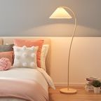 Bueformet Buet Gulvlampe - Plisseret