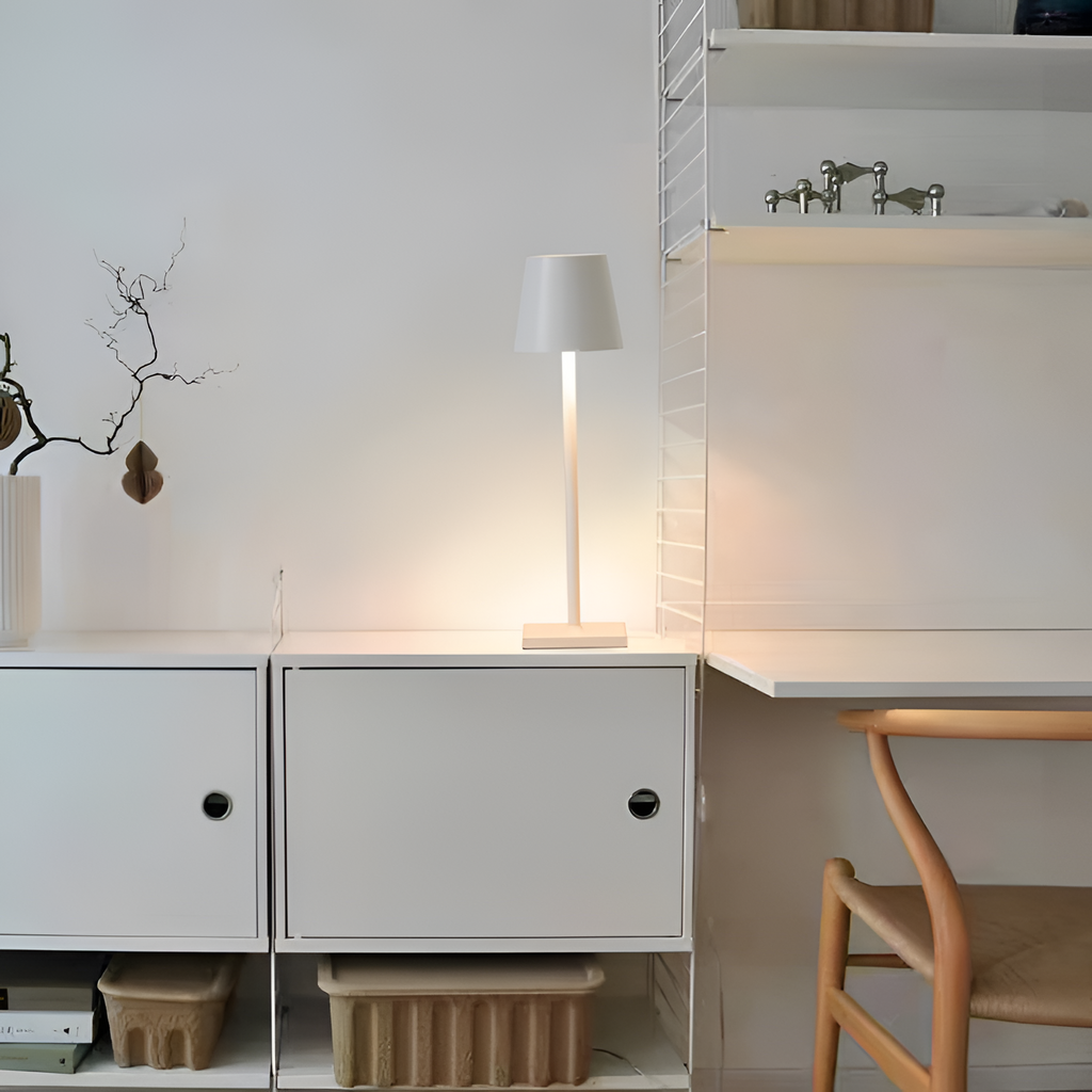 Minimalistisk Trådløs Bordlampe - Dæmpbar