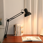 Bordlampe med udtrækkelig lang arm og klemme – minimalistisk