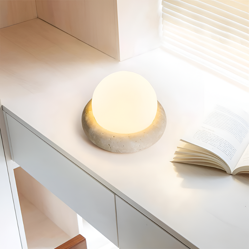 Skulpturel Travertin Bordlampe - Minimalistisk