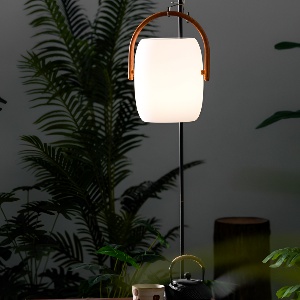Minimalistisk bærbar lanterne lampe - solcelledrevet