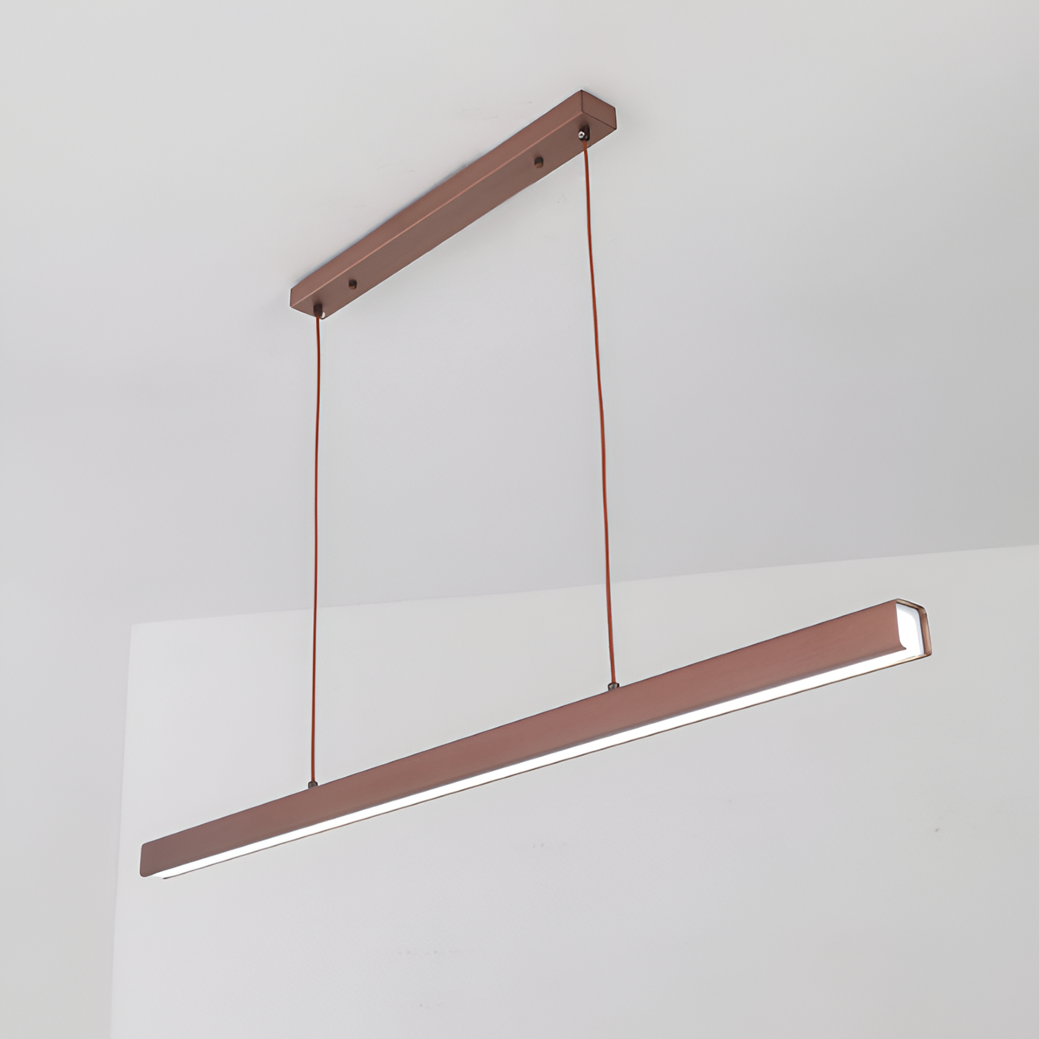 Minimalistisk Lineær Pendellampe - Strømlinet