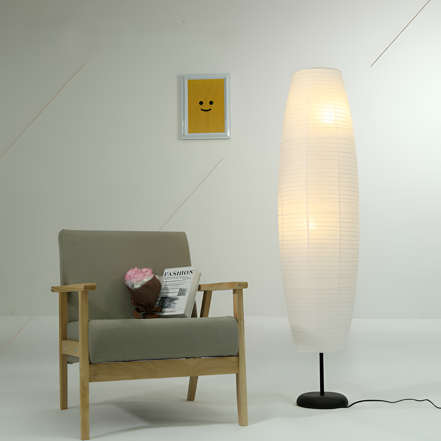Rillet Høj Papirlampe - Minimalistisk