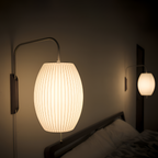Svingarm Rillet Væglampe - Minimalistisk