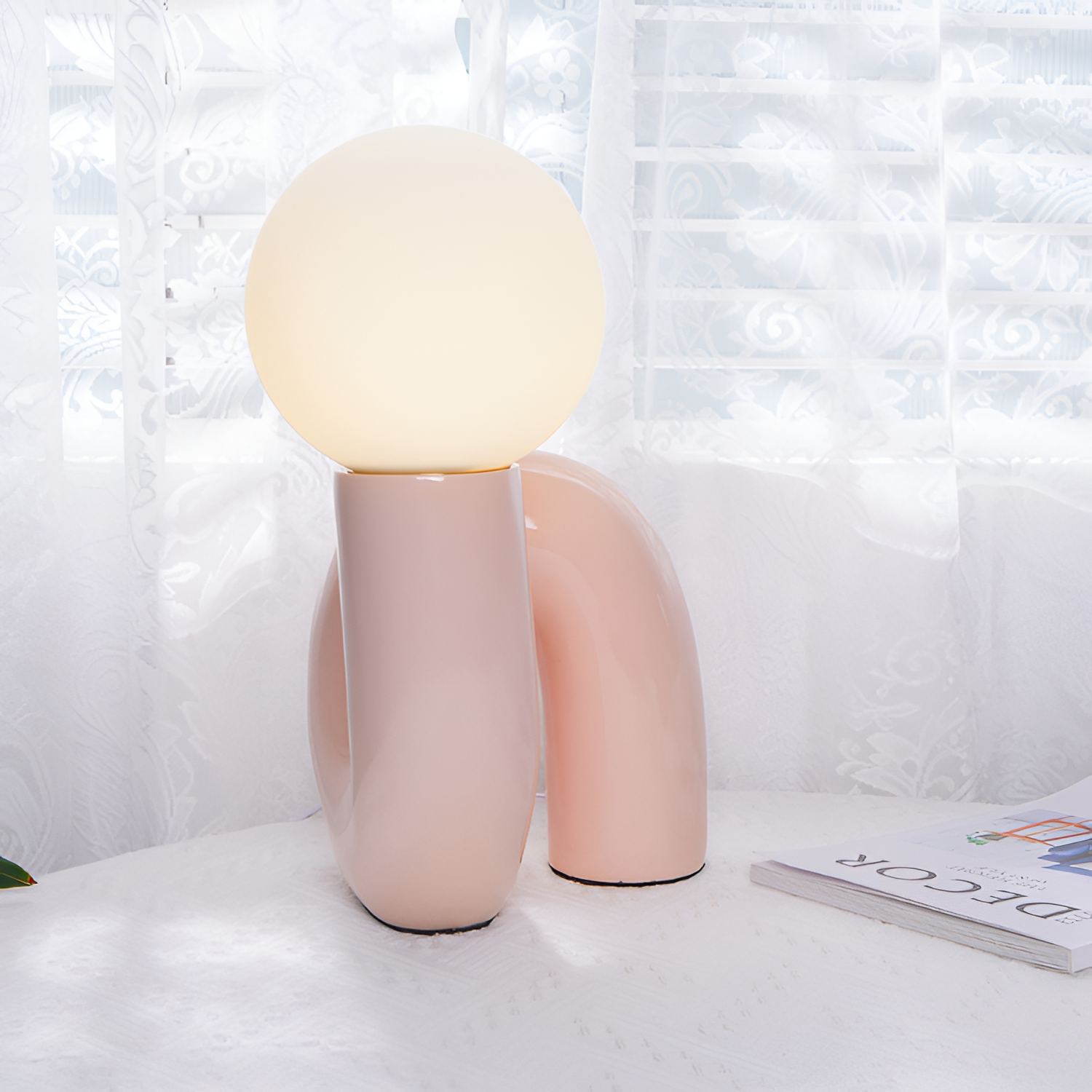 Moderne Skulpturel Bordlampe -  Minimalistisk