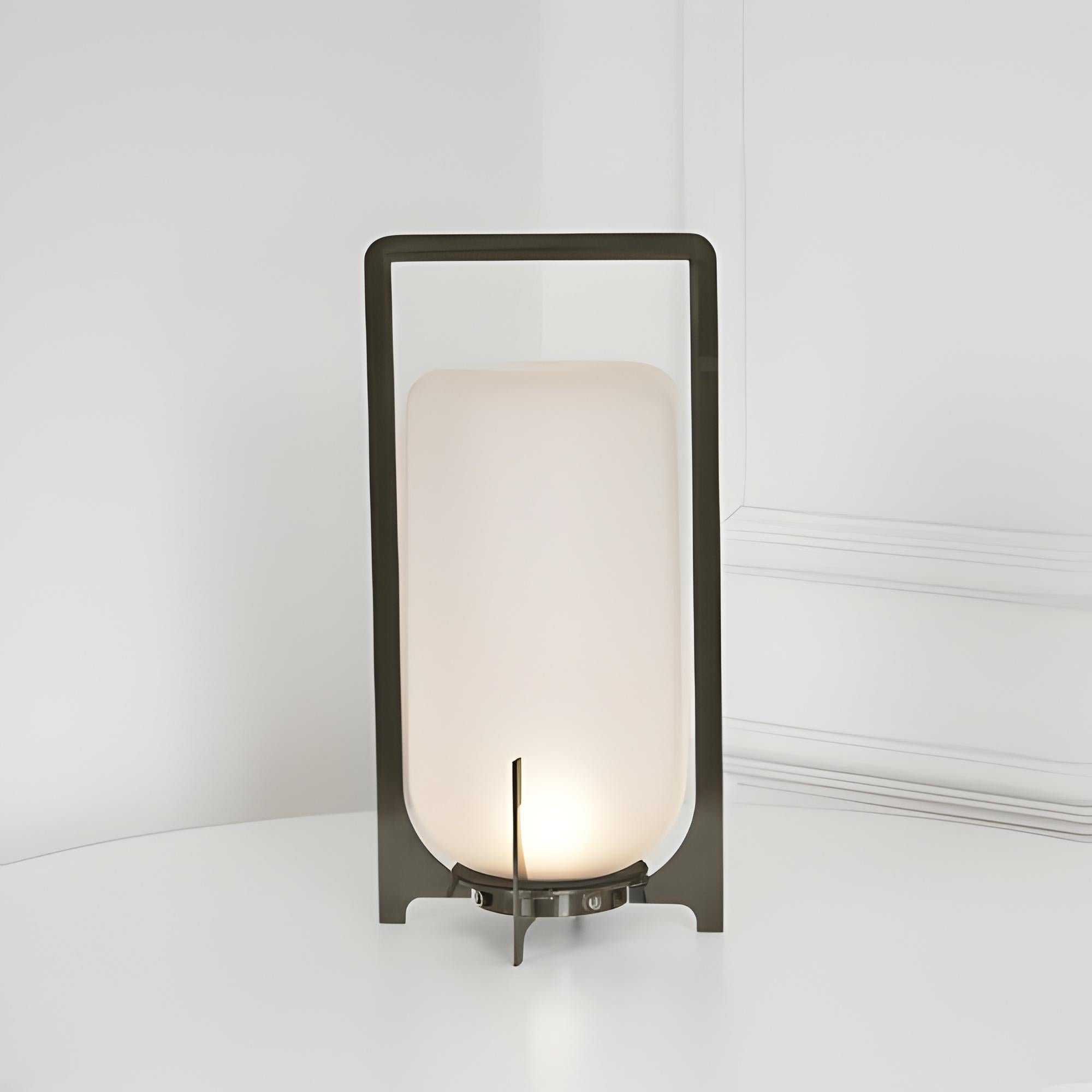 Minimalistisk bærbar lanterne - Industriel stil