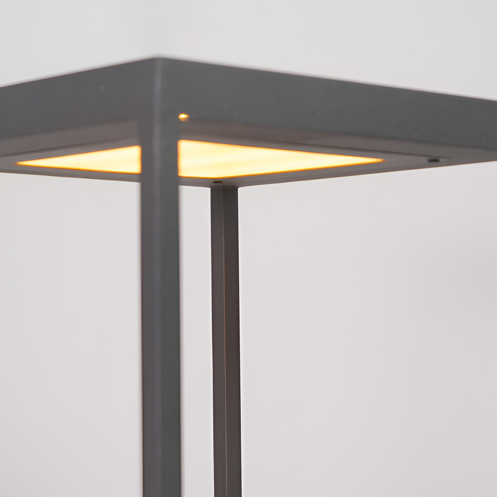 Geometrisk Solcellelampe til Udendørsbrug - Minimalistisk