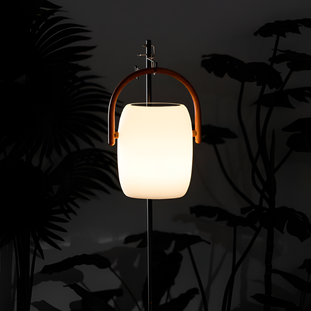 Minimalistisk bærbar lanterne lampe - solcelledrevet