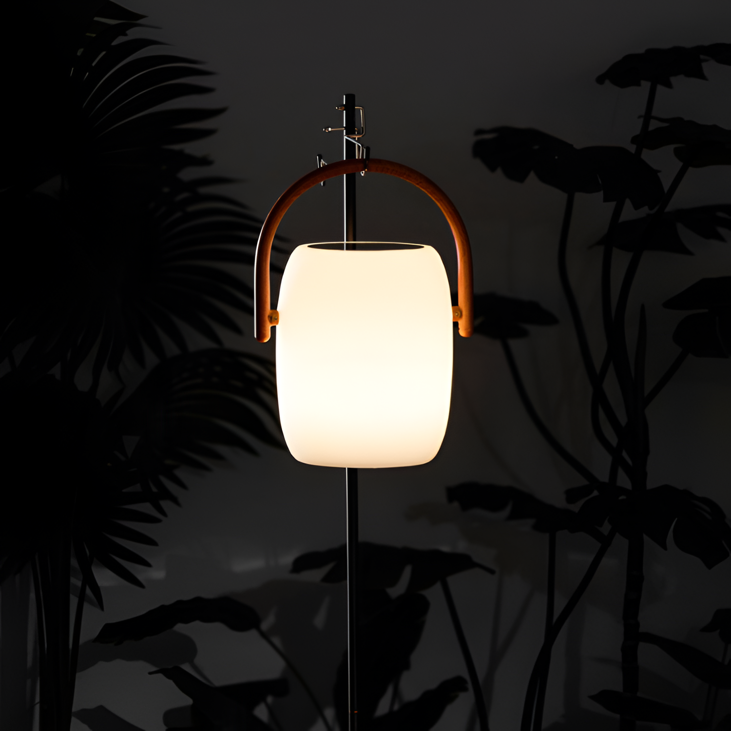 Minimalistisk bærbar lanterne lampe - solcelledrevet