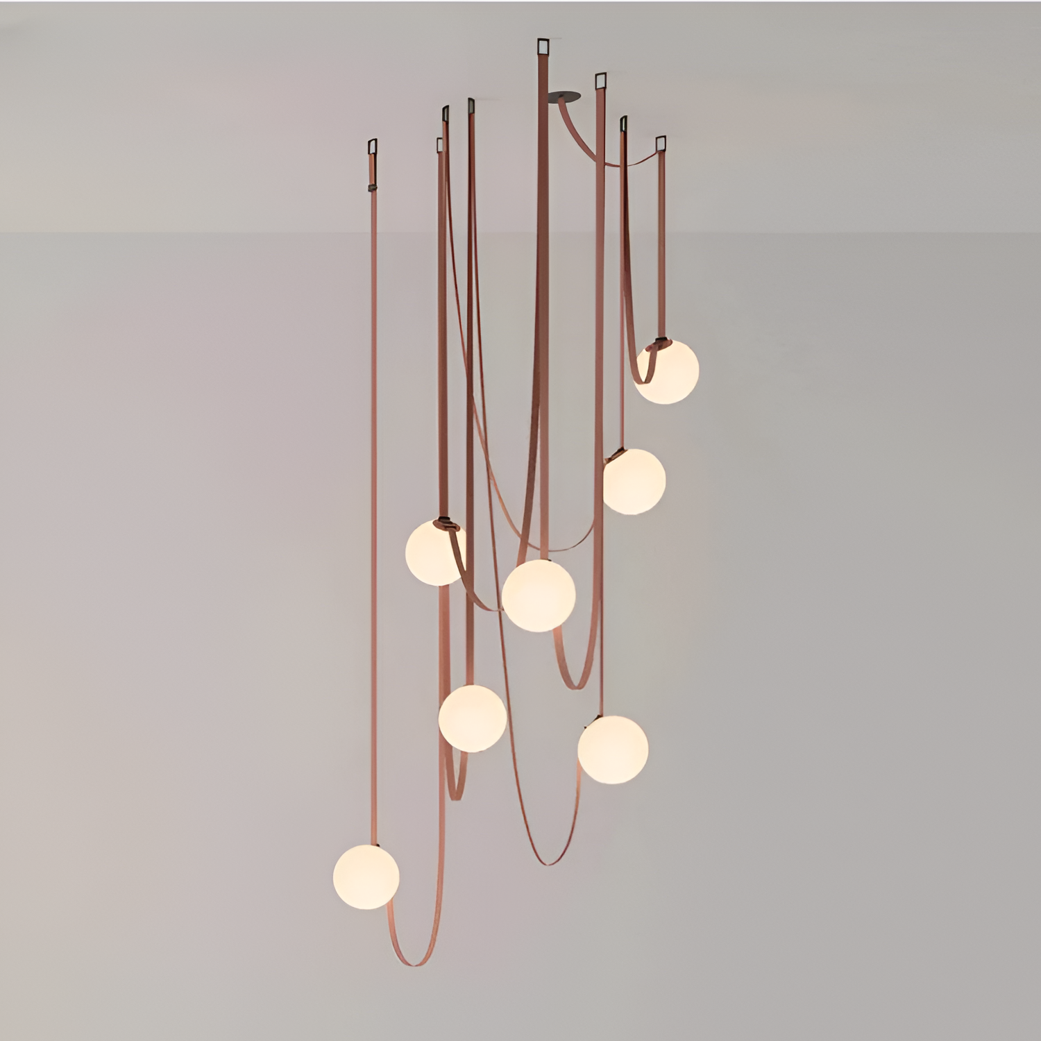 Italiensk-inspireret pendel med draperet design