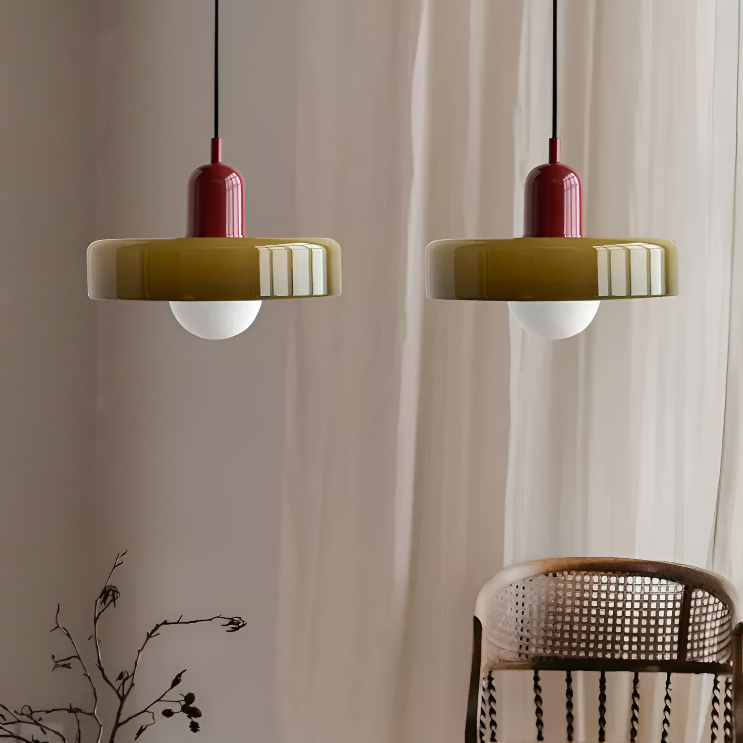 Nordisk retro-pendel i glas – farverig belysning