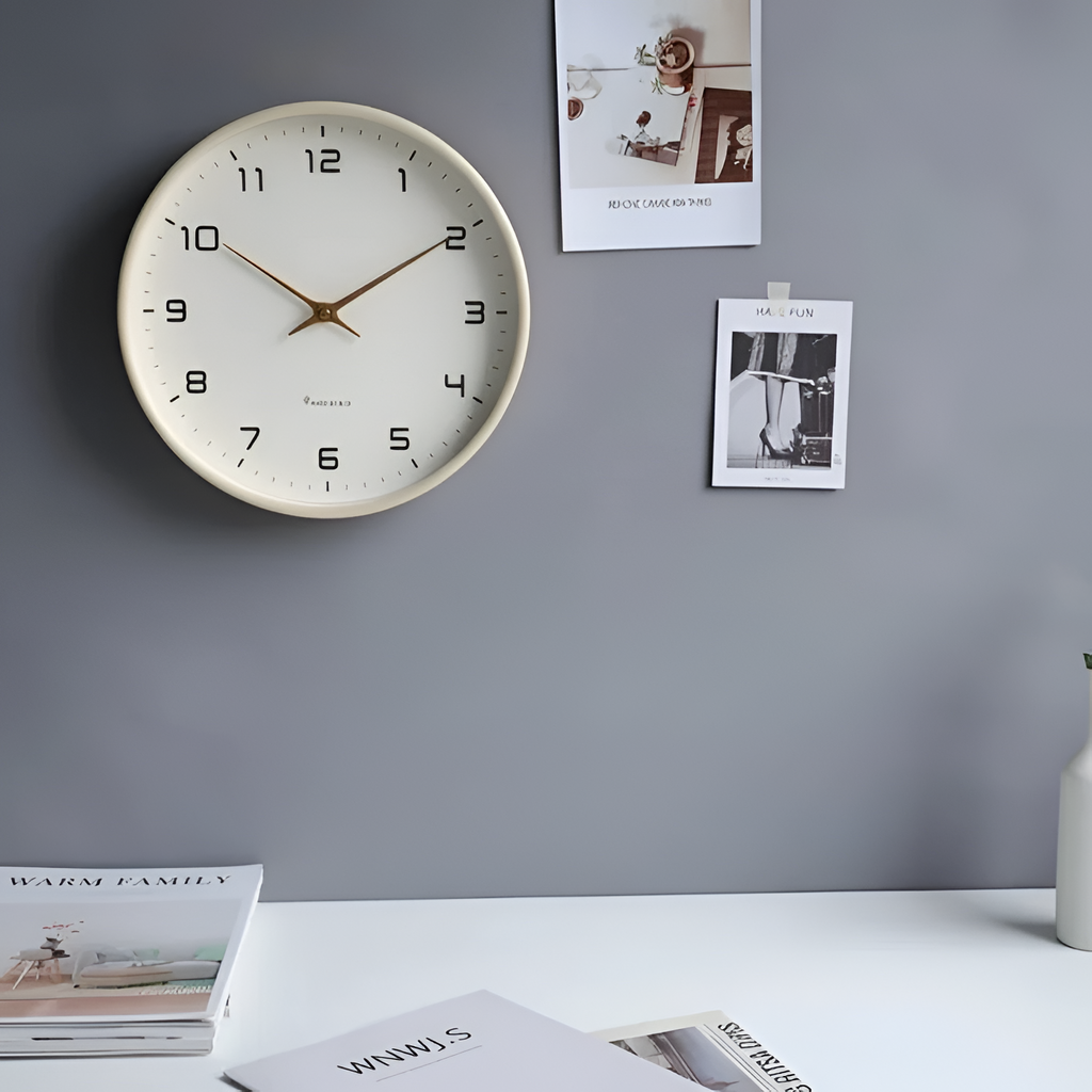 Minimalistisk Rund Analog Vægur - Funktionelt