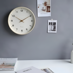 Minimalistisk Rund Analog Vægur - Funktionelt