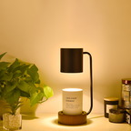 Minimalistisk bordlampe i træ med smeltevoks – lysdæmpbar