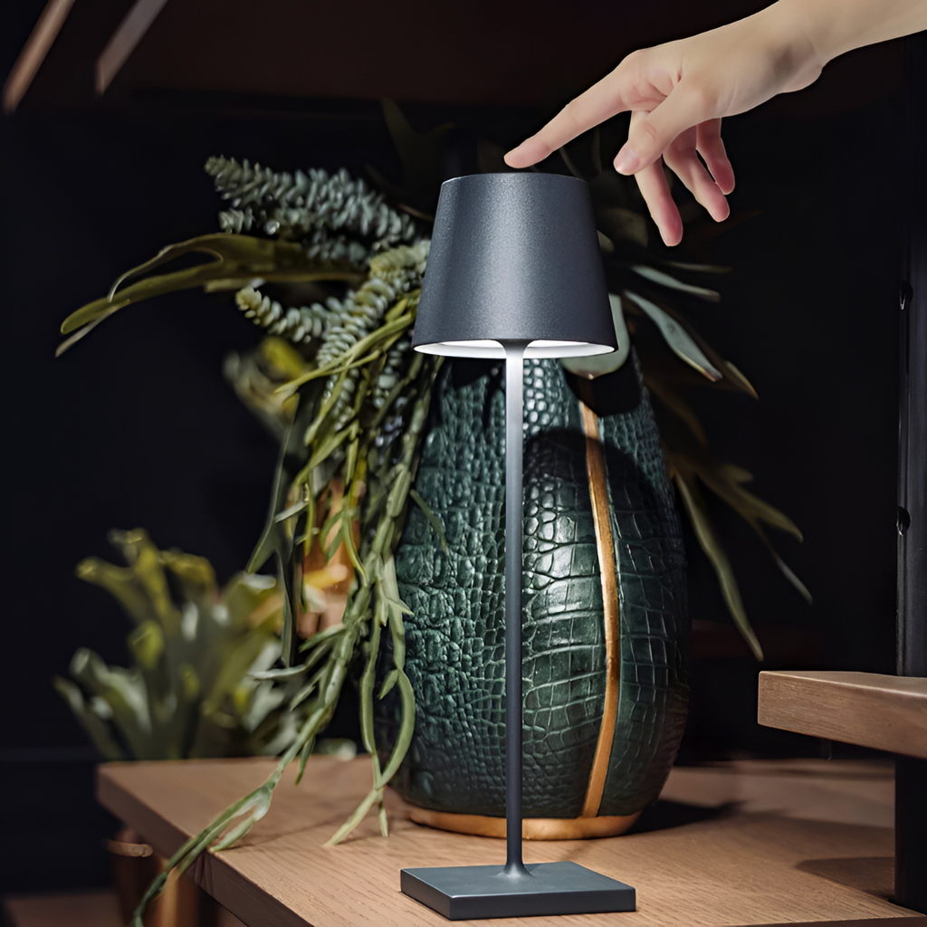 Minimalistisk Trådløs Bordlampe - Dæmpbar