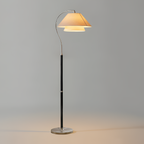 Buet Gulvlampe - Minimalistisk