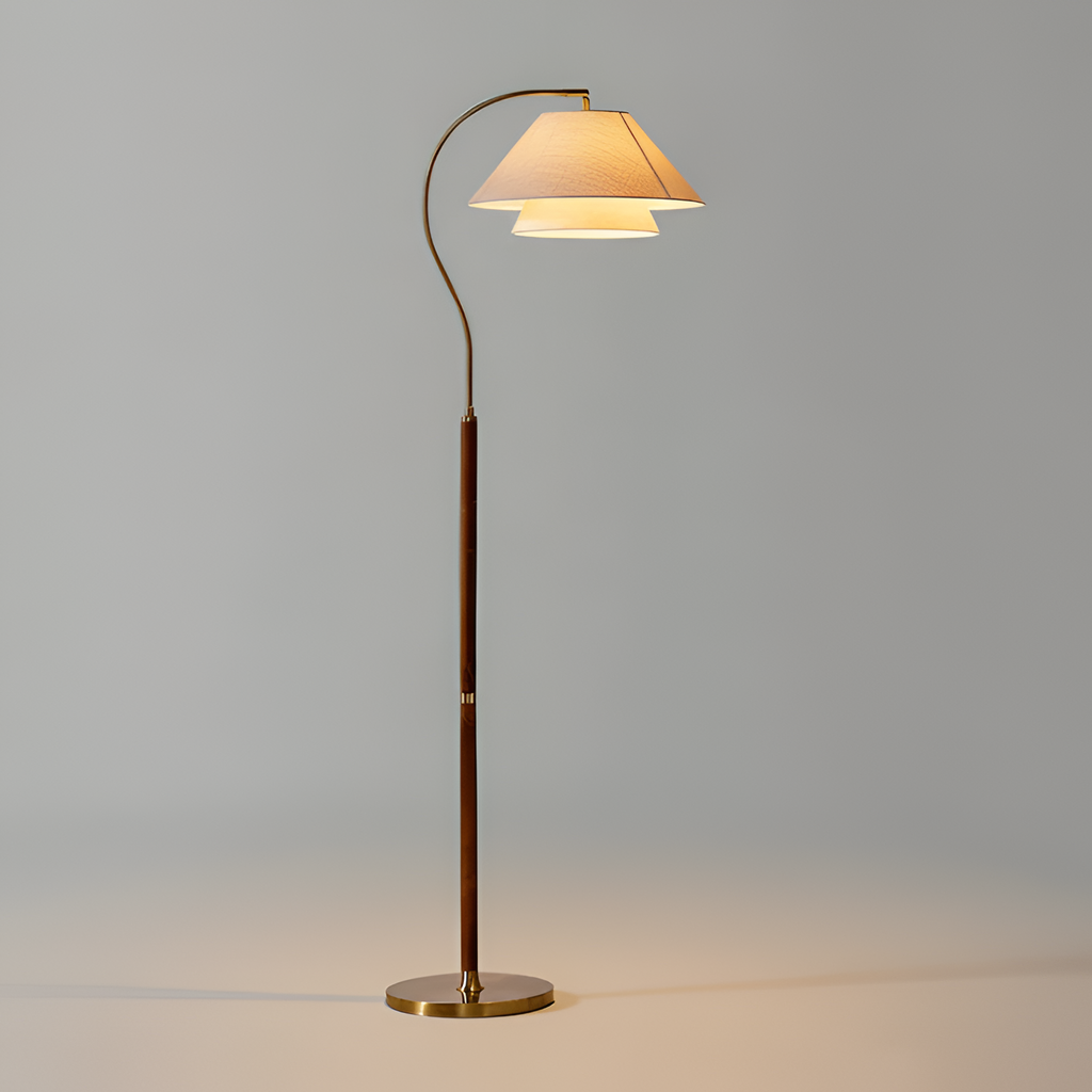 Buet Gulvlampe - Minimalistisk