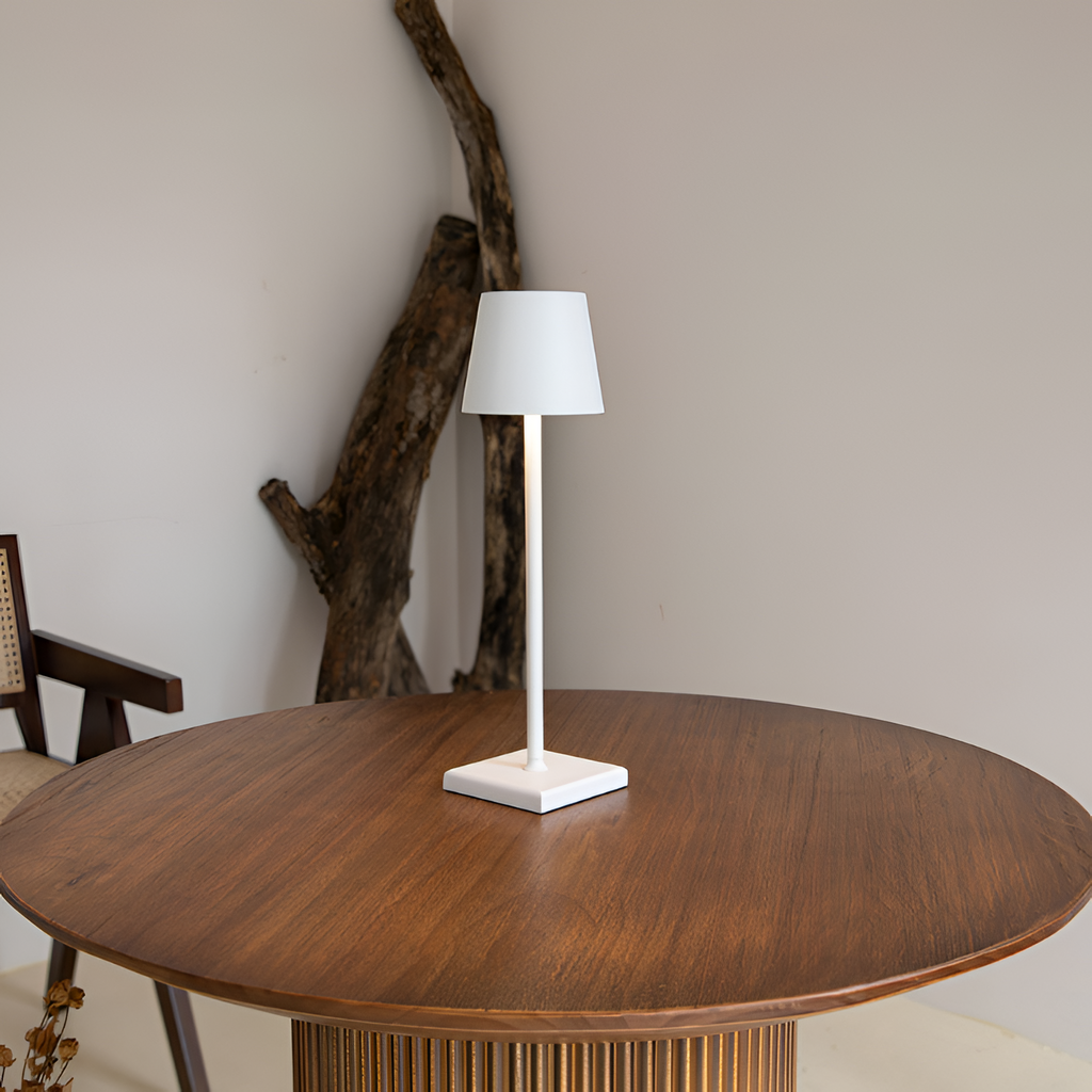 Minimalistisk Trådløs Bordlampe - Dæmpbar