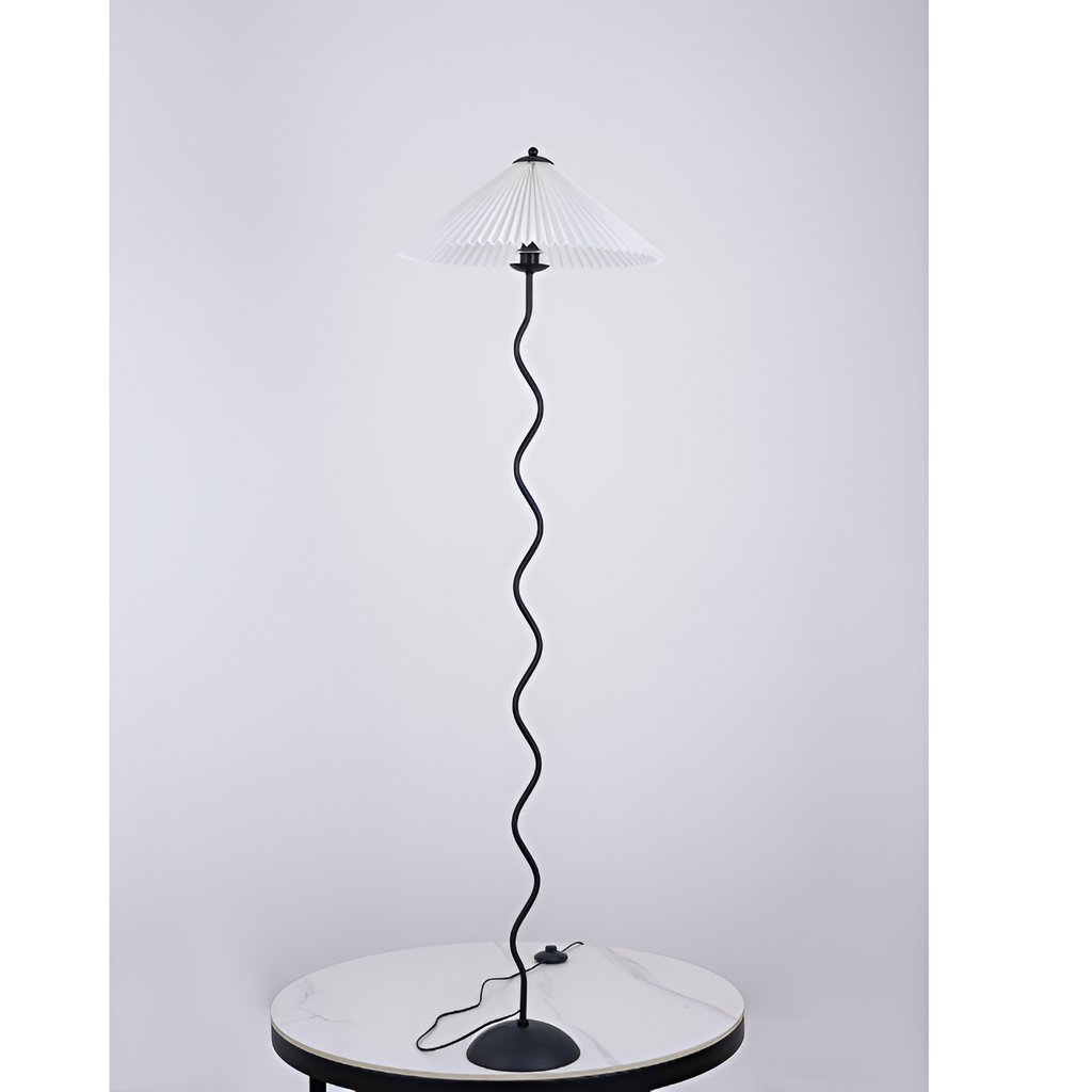 Plisseret Bølget Gulvlampe - Minimalistisk
