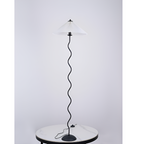Plisseret Bølget Gulvlampe - Minimalistisk