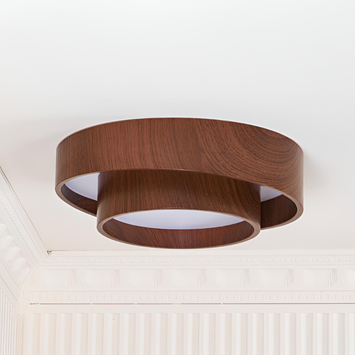 Lagdelt Træ-Effekt Loftslampe - Minimalistisk