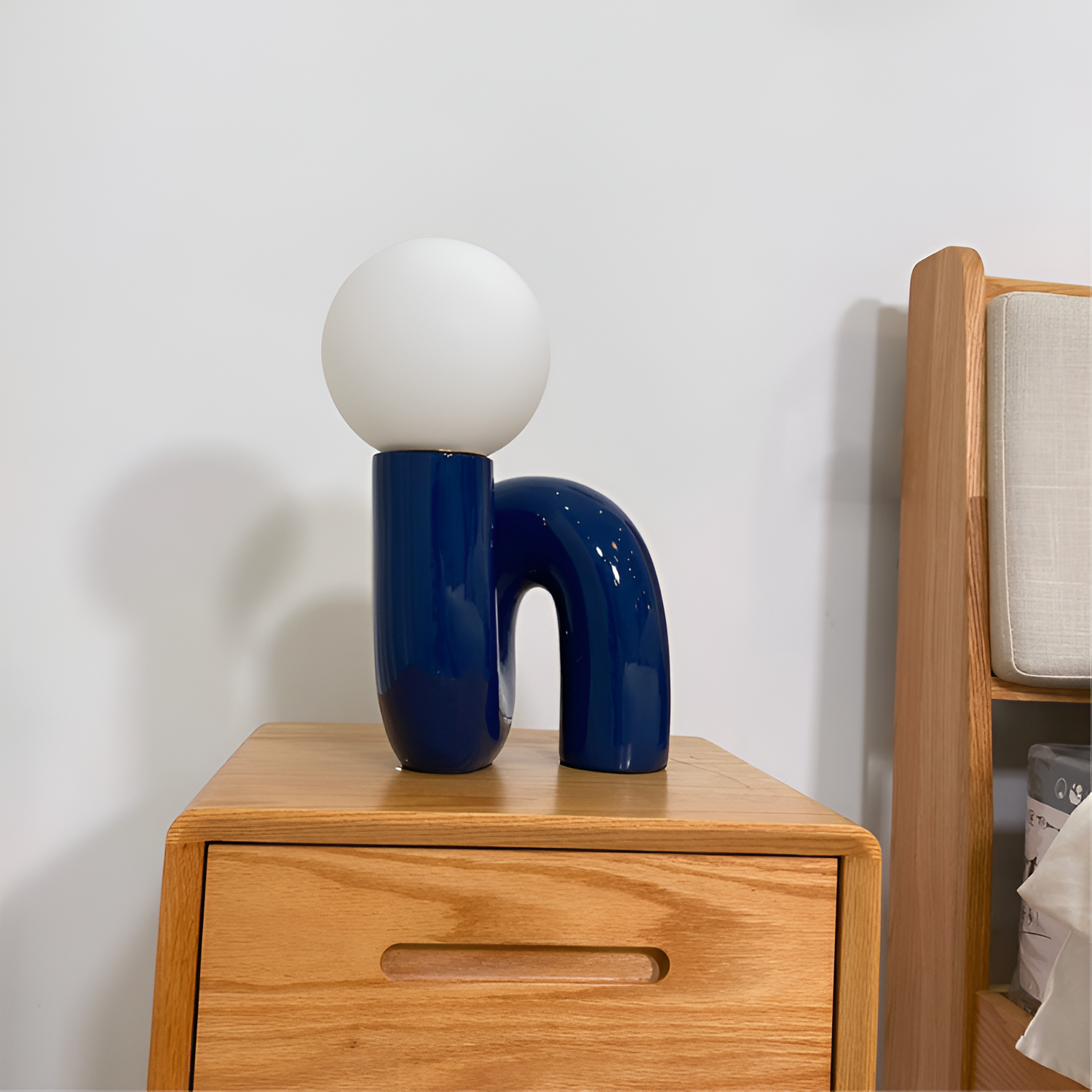 Moderne Skulpturel Bordlampe -  Minimalistisk