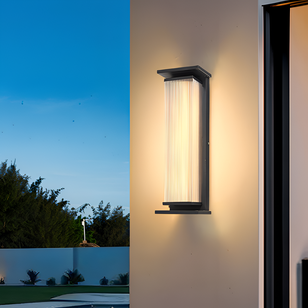 Rillet Lineær Solenergi Væglampe - Minimalistisk