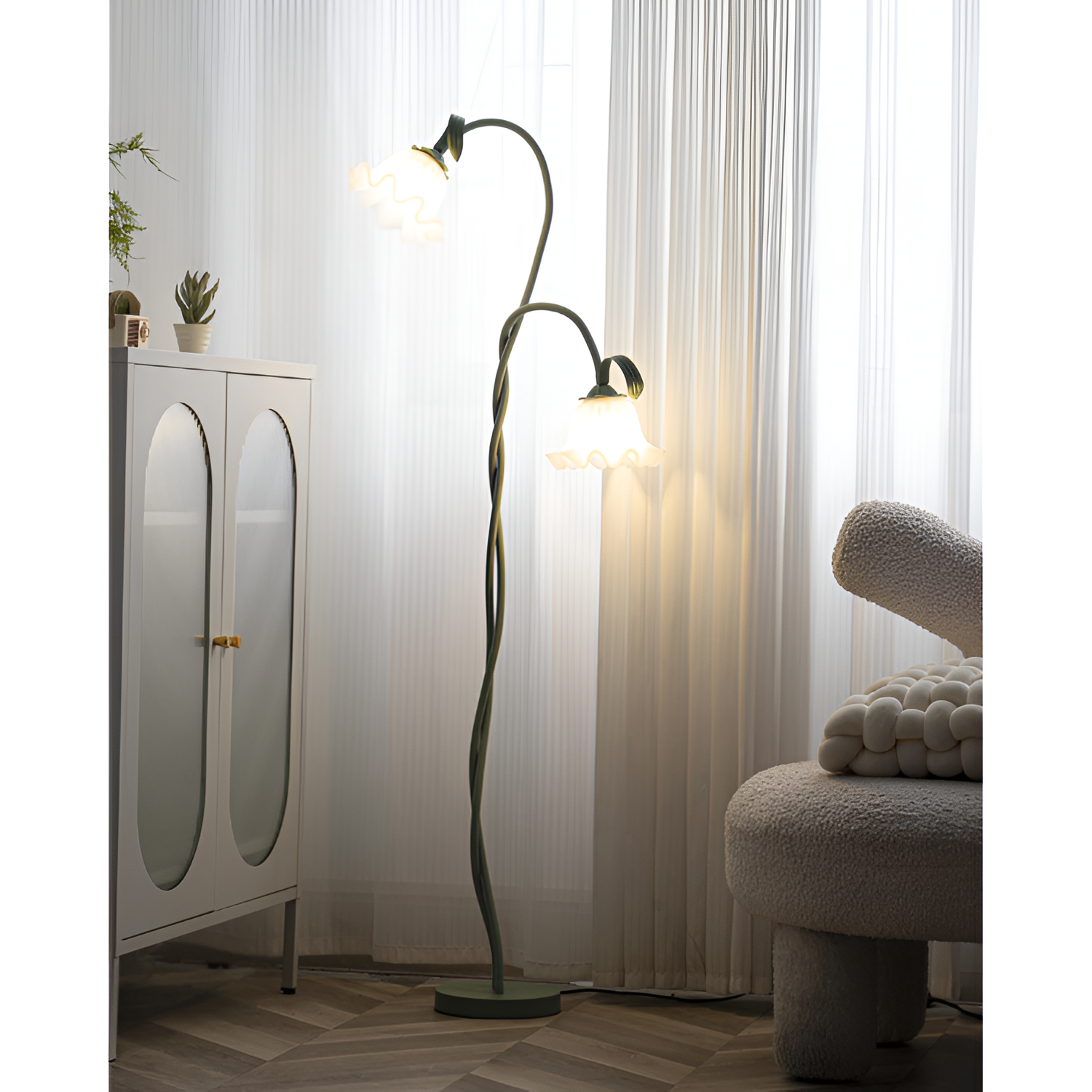 Blomstret buet gulvlampe - justerbar
