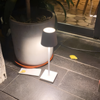 Minimalistisk Trådløs Bordlampe - Dæmpbar