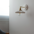 Vintage rund keramisk væglampe i messing – traditionel