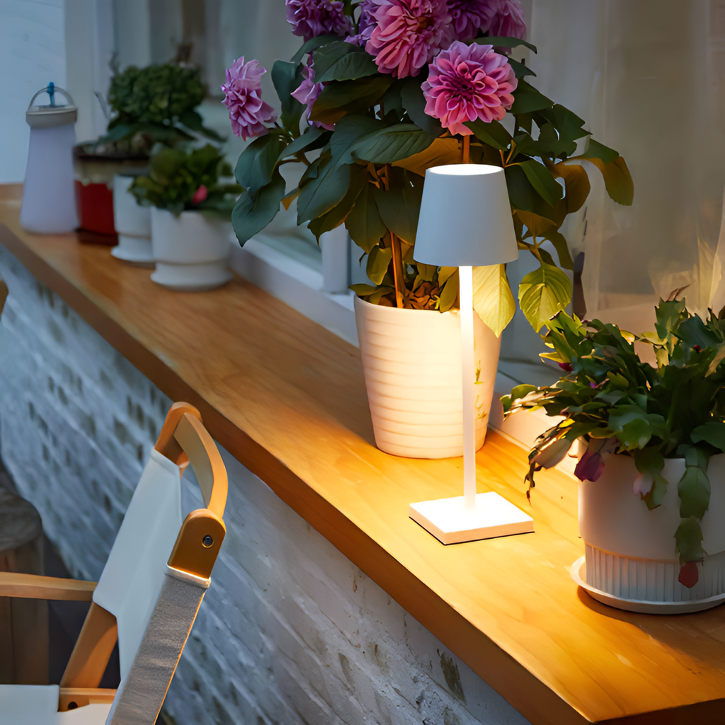Minimalistisk Trådløs Bordlampe - Dæmpbar