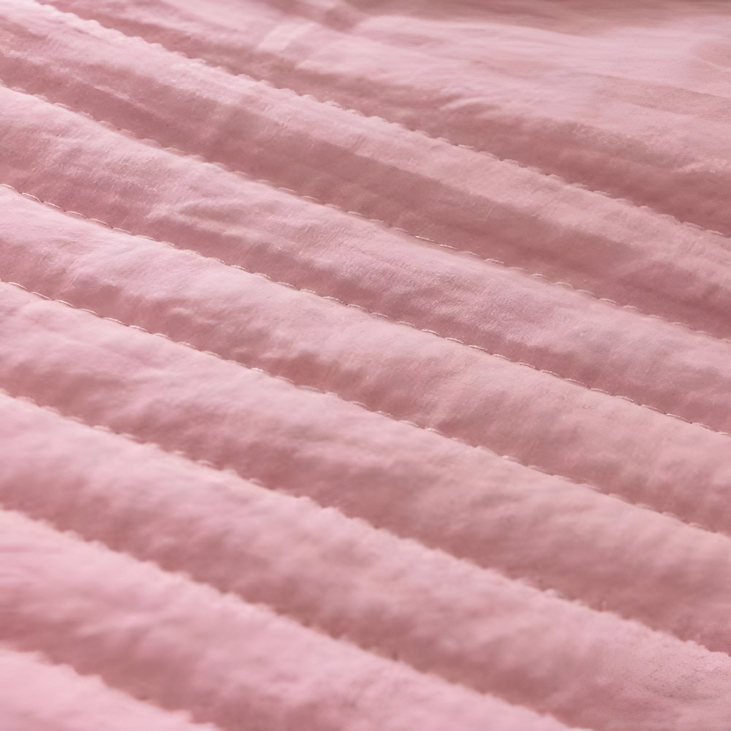 Letvægts Kviltet Sommertæppe - Minimalistisk