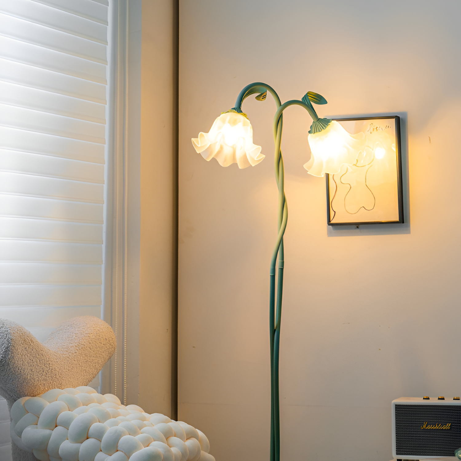 Blomstret buet gulvlampe - justerbar