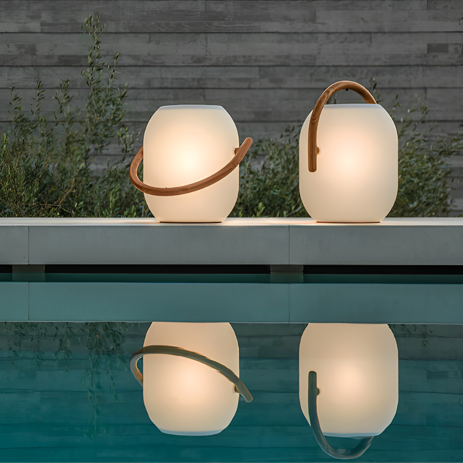 Minimalistisk bærbar lanterne lampe - solcelledrevet