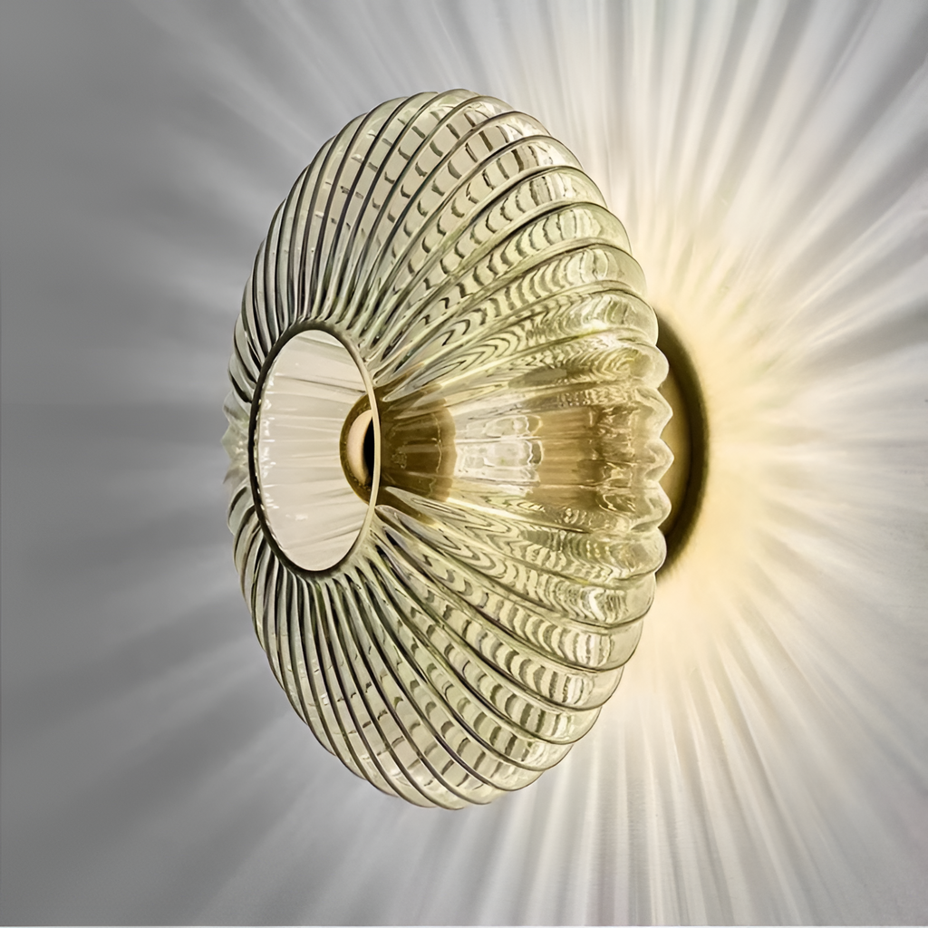 Retro-lampe i ribbet glas med bølgemønster – lysdæmpbar