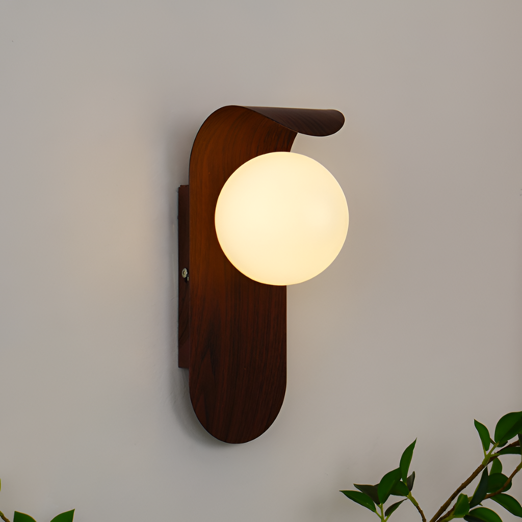 Minimalistisk buet væglampe – Art Deco-stil