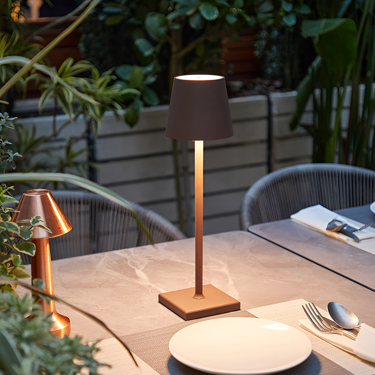 Minimalistisk Trådløs Bordlampe - Dæmpbar