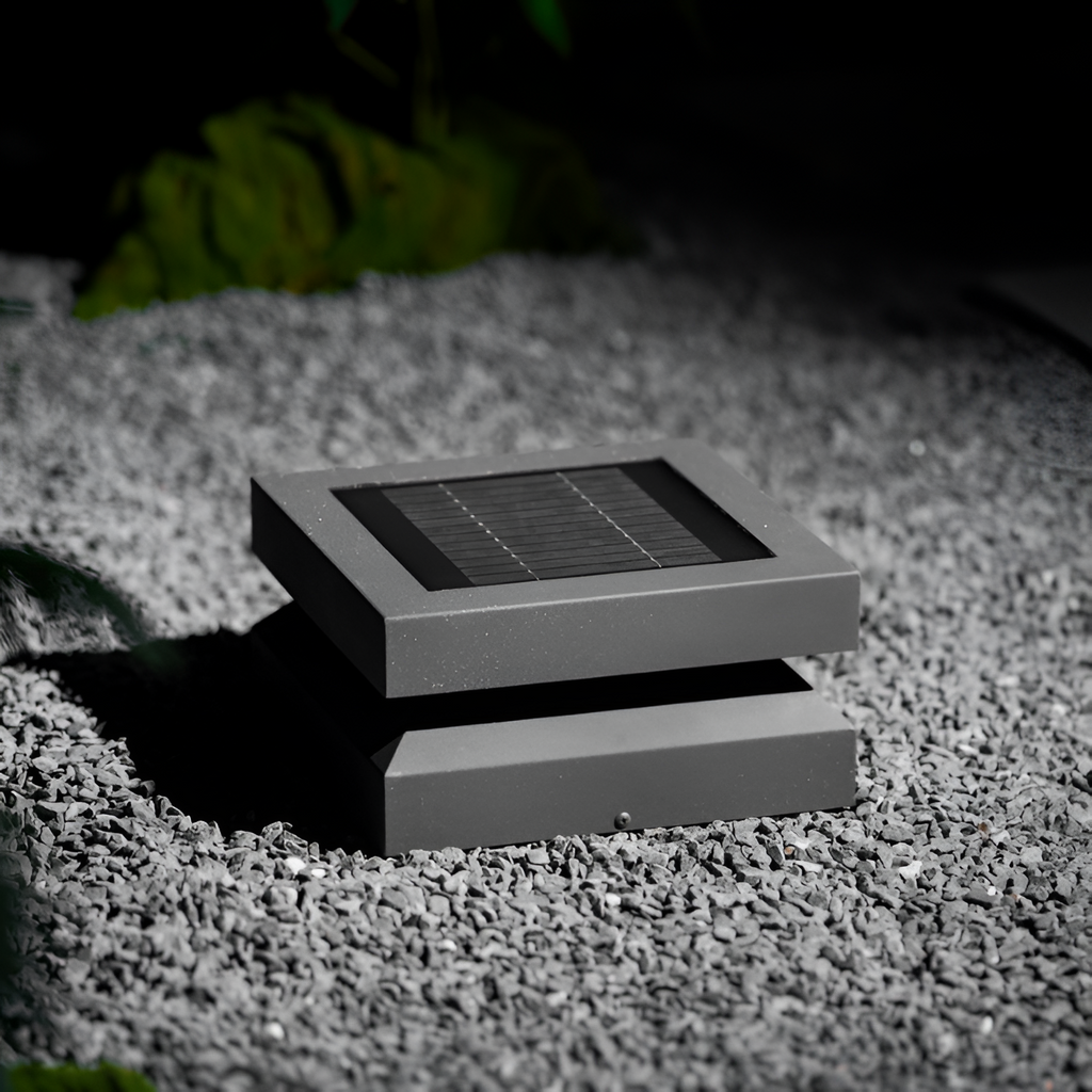 Tekstureret Finish Solcellelampe til Søjle - Minimalistisk