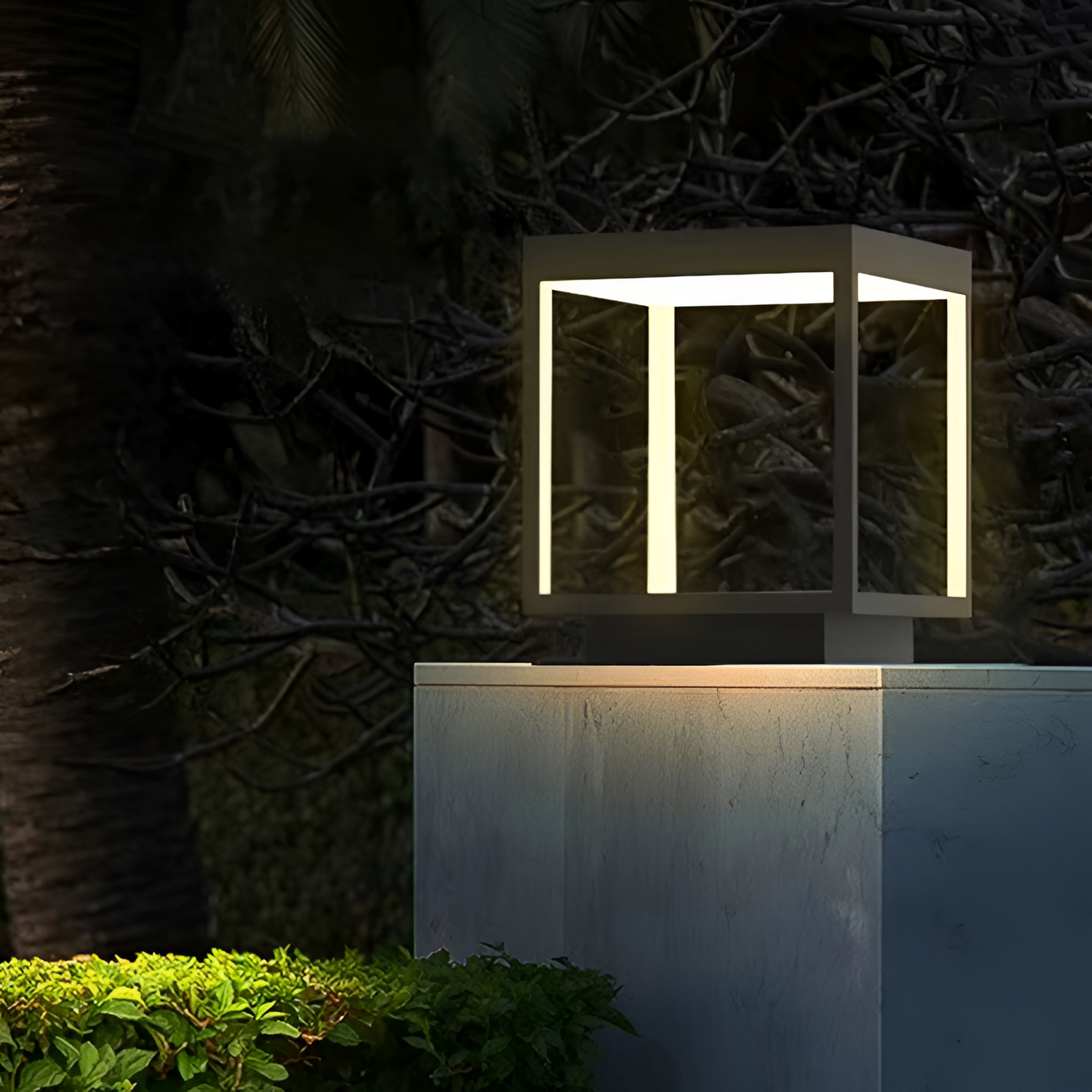 Geometrisk Solcellelampe til Udendørsbrug - Minimalistisk