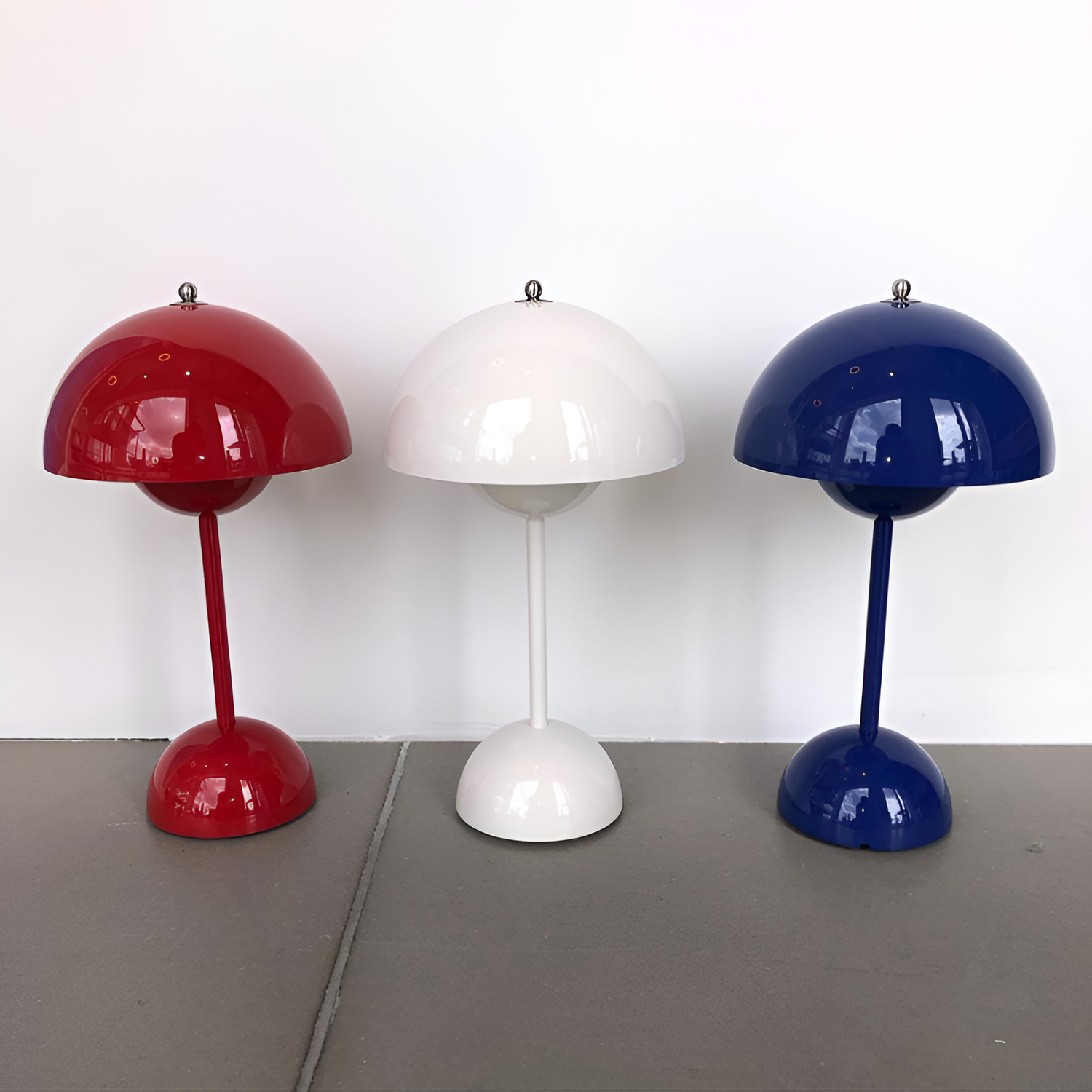 Minimalistisk Bærbar Bordlampe - Dæmpbar