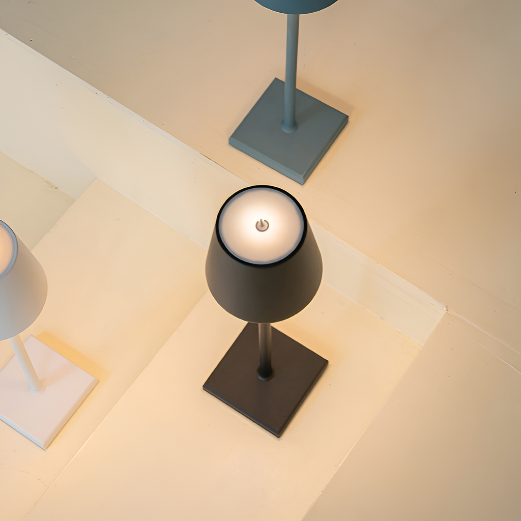 Minimalistisk Trådløs Bordlampe - Dæmpbar
