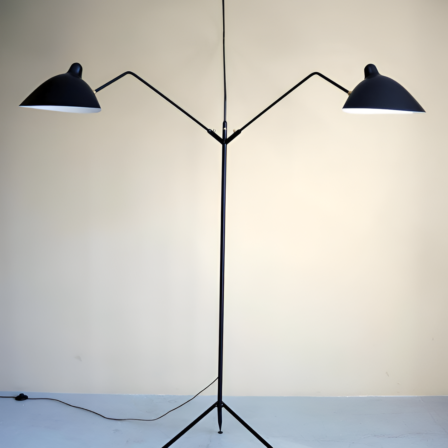Industriel Minimalistisk Gulvlampe - Justerbar